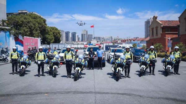 21点网页版点击即玩 “护考纵贯车”发车！立体化、智能化保险荟萃精确护航高考出行安畅