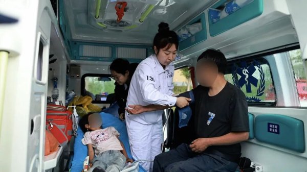21点网页版点击即玩 细君带9岁女儿6岁女儿爬野山，被困4天4夜“弹尽粮绝”！爸爸：很后怕