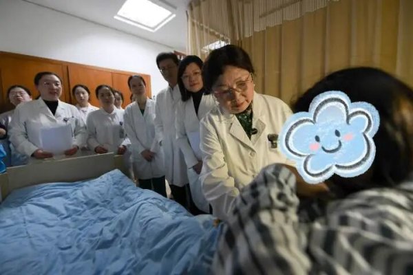 21点在线游戏免费试玩网页版 “没意想会这样严重！”36岁女子左乳被孩子撞了一下，竟濒临切乳风险……