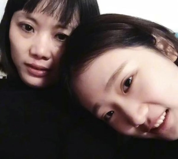 21点在线玩 31岁好意思女模特患病靠轮椅出行，主动与男友别离！母女双双确诊，遗传概率很高